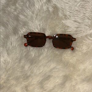 Retro Tortoise Shell Square Sunglasses